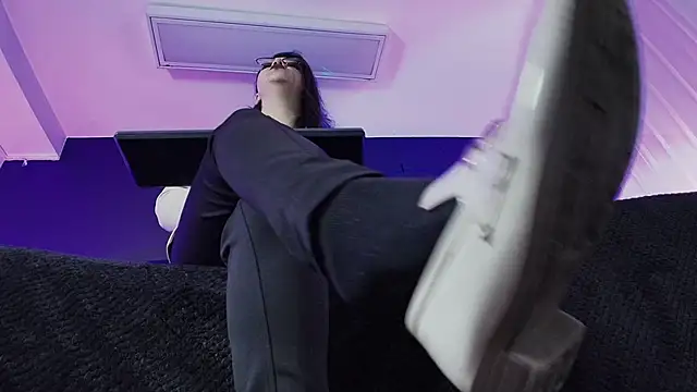  Jade 16 online show from March 2026 11:49:02 AM