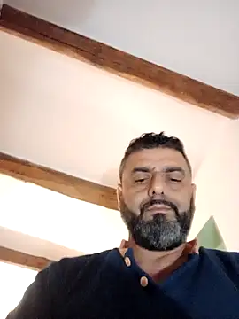 ChiIul11 online show from October 2025 11:35:01 PM