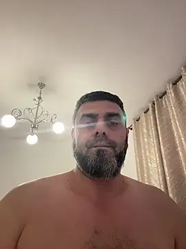 ChiIul11 online show from May 2026 08:28:01 PM