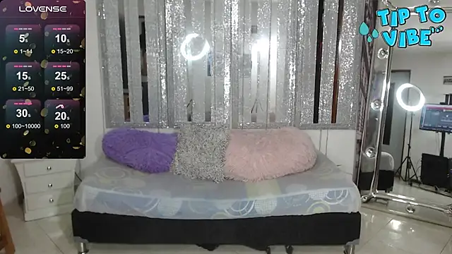 mijal queen online show from December 2024 02:12:02 AM