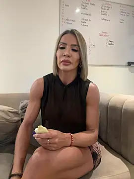 ChristieKroes online show from February 2025 08:58:02 PM