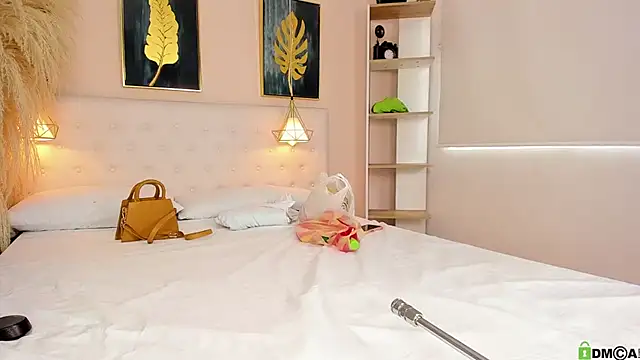 valerie lya online show from September 2025 08:23:01 PM