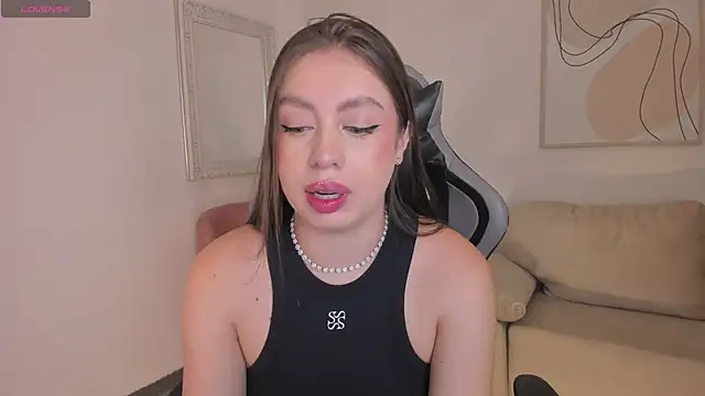 EllaClark online show from September 2025 05:24:02 PM