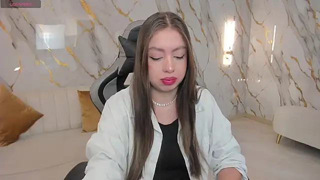 EllaClark online show from September 2025 07:04:01 PM