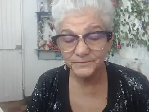 FunnyGrandma online show from January 2025 03:13:01 AM