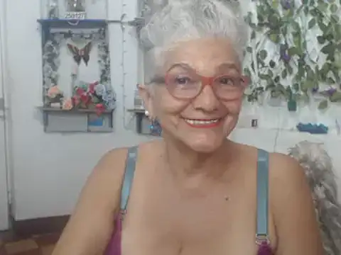 FunnyGrandma online show from February 2025 05:40:02 AM