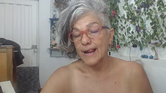 FunnyGrandma online show from February 2025 04:44:01 AM