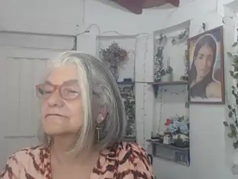 FunnyGrandma online show from September 2025 01:49:01 AM