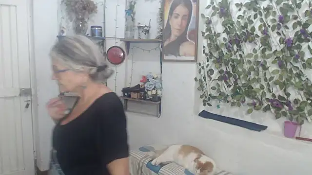 FunnyGrandma online show from March 2026 12:18:02 AM