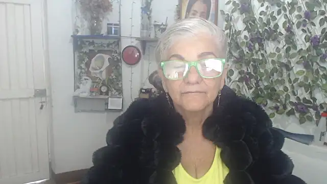 FunnyGrandma online show from March 2026 10:42:01 PM