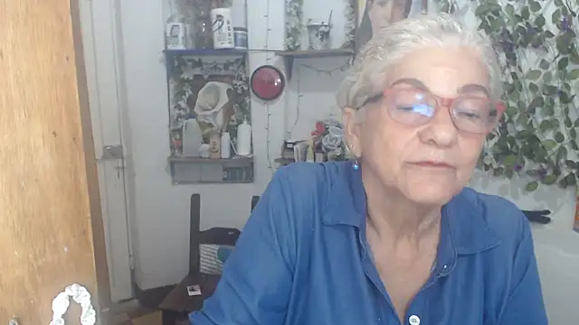 FunnyGrandma online show from April 2026 01:01:01 AM