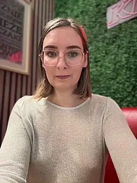 The Snowwhitee online show from December 2024 07:17:02 PM