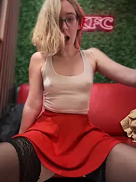 The Snowwhitee online show from January 2025 07:02:02 PM