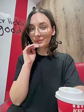 The Snowwhitee online show from April 2026 09:08:02 PM