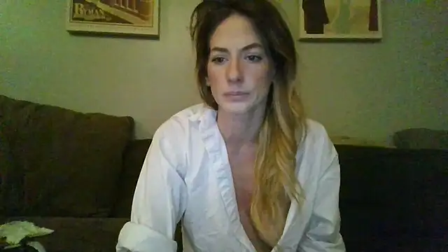 Snapshot of Rhodesxox chatting on November 2025 11:04:02 PM Rhodesxox online show from November 2025 11:04:02 PM