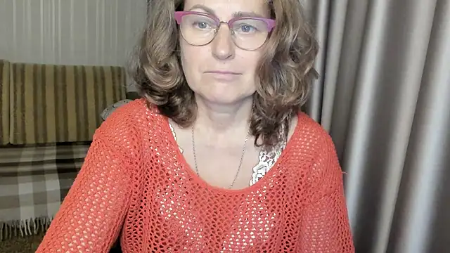 lauraoven online show from December 2024 03:44:02 PM