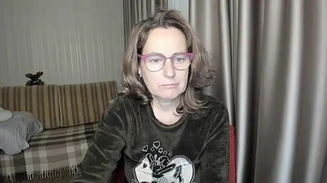 lauraoven online show from December 2024 05:39:01 PM
