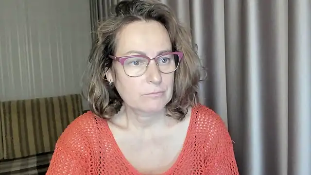 lauraoven online show from December 2024 12:30:01 PM