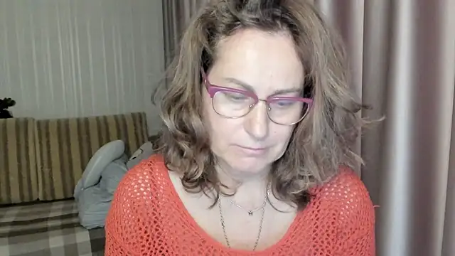 lauraoven online show from December 2024 11:01:02 AM