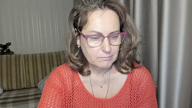 lauraoven online show from December 2024 03:30:02 PM