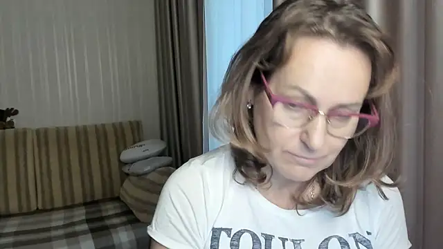 lauraoven online show from December 2024 11:17:02 AM