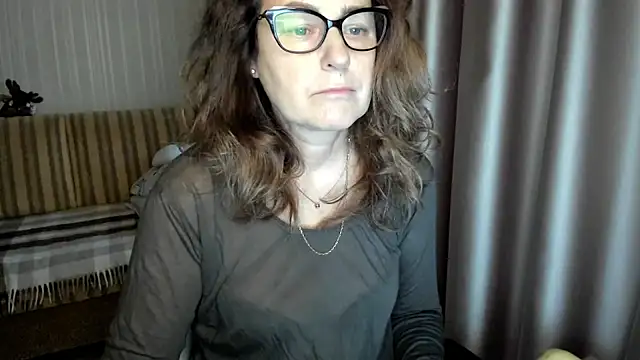 lauraoven online show from December 2025 07:25:02 AM