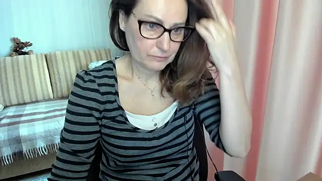 lauraoven online show from March 2026 07:25:01 AM