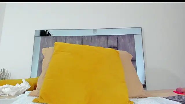 Snapshot of alyssia_ocean chatting on October 2025 12:00:02 PM alyssia ocean online show from October 2025 12:00:02 PM