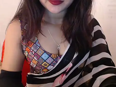 Snapshot of Open_Heart_Lennon chatting on March 2025 04:39:02 AM Open Heart Lennon online show from March 2025 04:39:02 AM