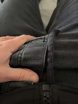 Snapshot of _Inchiodo_ chatting on December 2024 12:34:01 PM Inchiodo online show from December 2024 12:34:01 PM