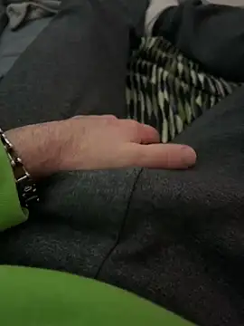 Snapshot of _Inchiodo_ chatting on December 2024 06:35:02 AM Inchiodo online show from December 2024 06:35:02 AM