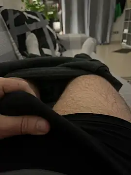 Snapshot of _Inchiodo_ chatting on February 2025 05:40:02 PM Inchiodo online show from February 2025 05:40:02 PM