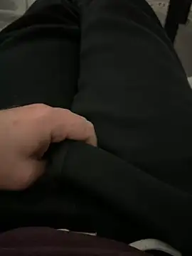 Snapshot of _Inchiodo_ chatting on March 2025 10:39:02 PM Inchiodo online show from March 2025 10:39:02 PM