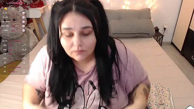 naughtykiss online show from December 2024 06:53:02 AM