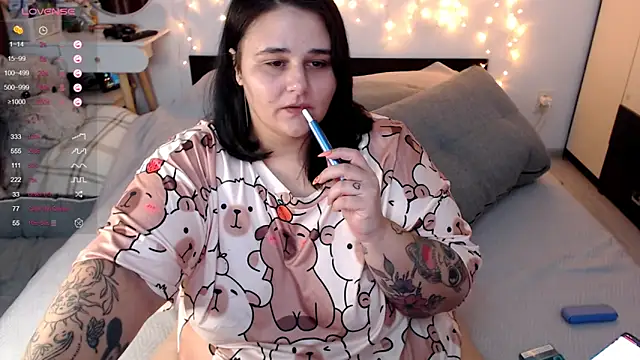 naughtykiss online show from September 2025 11:00:02 AM