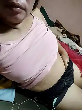 Snapshot of asianwet4u chatting on January 2025 04:37:02 AM asianwet4u online show from January 2025 04:37:02 AM