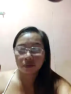 Snapshot of asianwet4u chatting on February 2025 05:39:01 AM asianwet4u online show from February 2025 05:39:01 AM