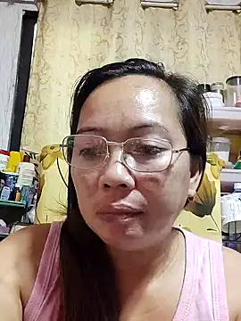 Snapshot of asianwet4u chatting on February 2025 12:40:01 AM asianwet4u online show from February 2025 12:40:01 AM