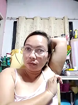 Snapshot of asianwet4u chatting on February 2025 01:27:02 PM asianwet4u online show from February 2025 01:27:02 PM