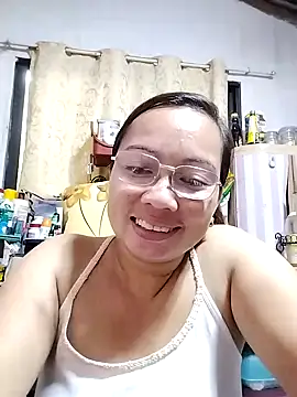 Snapshot of asianwet4u chatting on February 2025 02:33:01 AM asianwet4u online show from February 2025 02:33:01 AM