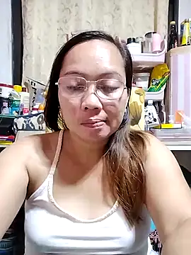 Snapshot of asianwet4u chatting on February 2025 01:21:02 PM asianwet4u online show from February 2025 01:21:02 PM