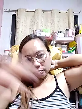 Snapshot of asianwet4u chatting on February 2025 09:58:01 AM asianwet4u online show from February 2025 09:58:01 AM