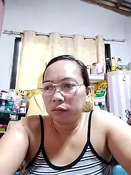Snapshot of asianwet4u chatting on February 2025 01:43:01 AM asianwet4u online show from February 2025 01:43:01 AM