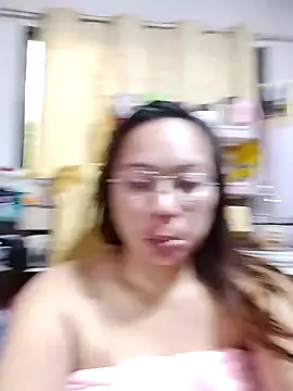 Snapshot of asianwet4u chatting on February 2025 05:30:01 AM asianwet4u online show from February 2025 05:30:01 AM