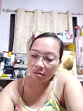 Snapshot of asianwet4u chatting on February 2025 01:28:01 PM asianwet4u online show from February 2025 01:28:01 PM