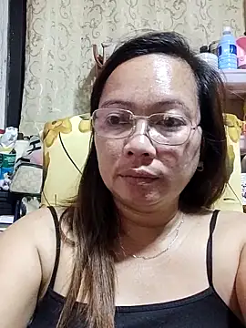 Snapshot of asianwet4u chatting on February 2025 09:42:02 PM asianwet4u online show from February 2025 09:42:02 PM
