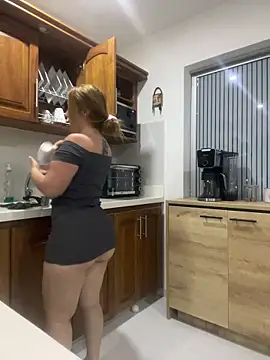 Snapshot of moniquerainx chatting on December 2024 02:43:01 AM moniquerainx online show from December 2024 02:43:01 AM