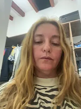 Snapshot of moniquerainx chatting on December 2024 02:44:02 AM moniquerainx online show from December 2024 02:44:02 AM