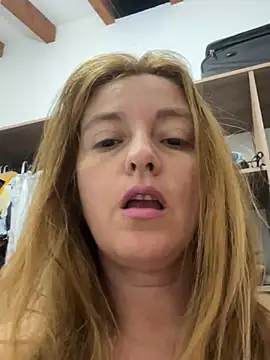 Snapshot of moniquerainx chatting on December 2024 10:23:02 AM moniquerainx online show from December 2024 10:23:02 AM