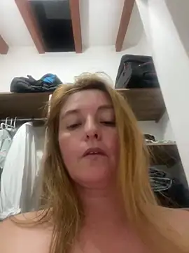 Snapshot of moniquerainx chatting on February 2025 05:36:01 AM moniquerainx online show from February 2025 05:36:01 AM
